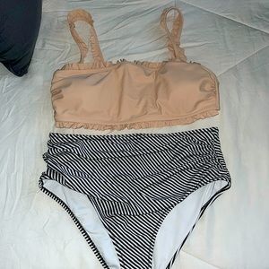 LIKE NEW Cupshe high waisted bathing suit!